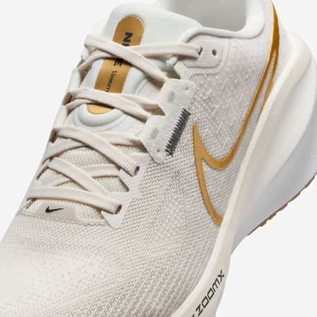 TENIS VOMERO 17 W FB8502-006 006-PHANTOM/MTLC GOLD-LT BONE-SAIL-WHITE 36