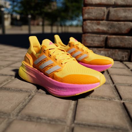 TENIS ULTRABOOST 5 W ID8841 SPARK / ZERO METALIC / SPARK 34
