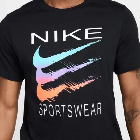 CAMISETA M NSW TEE 6MO SWSH SP25 HQ8094-010 010-BLACK GG