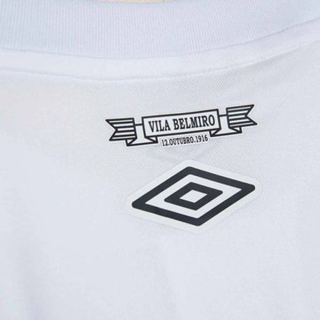 CAMISA MASC  UMBRO SANTOS OF  1 2024 TORCEDOR S/N U31S02633 BCO/PTO/BCO GG
